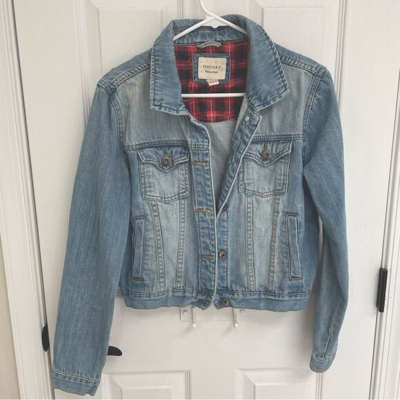 Forever 21 Premium Denim Studded Faded Jean Jacket Women’s Size M - Picture 1 of 9